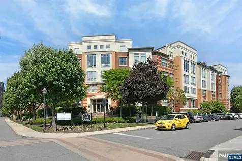 24 Ave At Port Imperial West New York NJ 07093