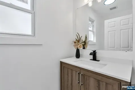 288 Harrison Street Nutley NJ 07110