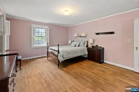 302 Howard Avenue Fair Lawn NJ 07410