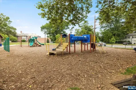 302 Howard Avenue Fair Lawn NJ 07410