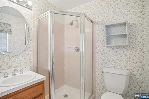 2 Eisenhower Road Closter NJ 07624