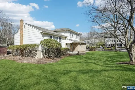2 Eisenhower Road Closter NJ 07624
