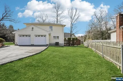 2 Eisenhower Road Closter NJ 07624