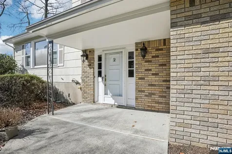 2 Eisenhower Road Closter NJ 07624