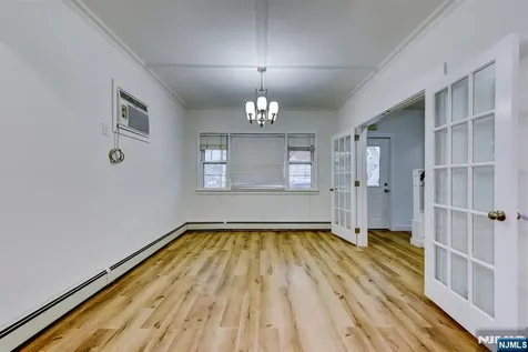 40 Grove Street Elmwood Park NJ 07407