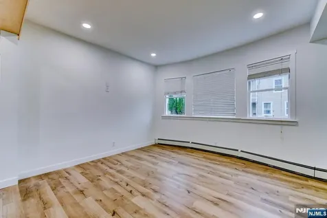 40 Grove Street Elmwood Park NJ 07407