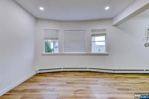40 Grove Street Elmwood Park NJ 07407