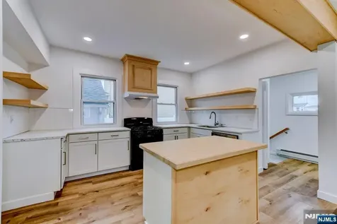 40 Grove Street Elmwood Park NJ 07407