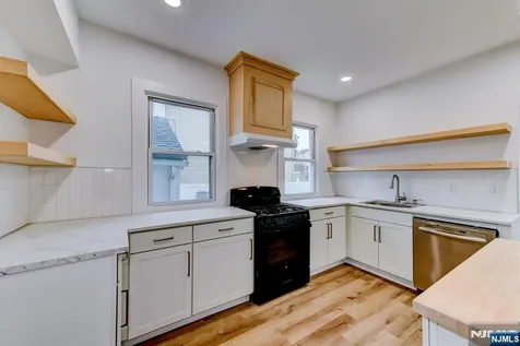 40 Grove Street Elmwood Park NJ 07407