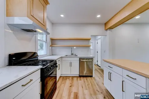 40 Grove Street Elmwood Park NJ 07407