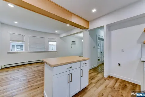 40 Grove Street Elmwood Park NJ 07407