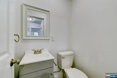 40 Grove Street Elmwood Park NJ 07407