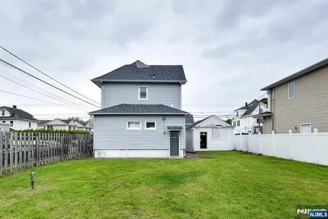 40 Grove Street Elmwood Park NJ 07407