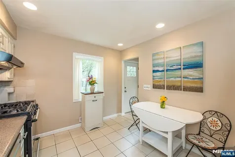 86 Minnehaha Boulevard Oakland NJ 07436