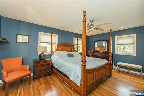 86 Minnehaha Boulevard Oakland NJ 07436