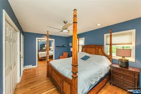 86 Minnehaha Boulevard Oakland NJ 07436