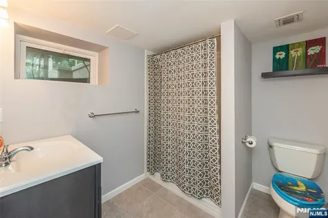 86 Minnehaha Boulevard Oakland NJ 07436