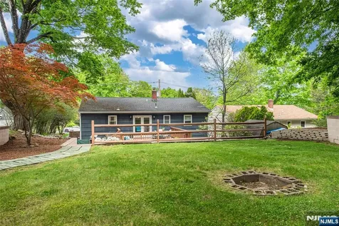 86 Minnehaha Boulevard Oakland NJ 07436