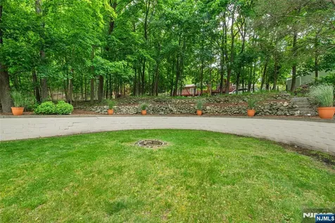 86 Minnehaha Boulevard Oakland NJ 07436