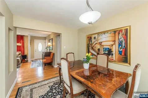 86 Minnehaha Boulevard Oakland NJ 07436