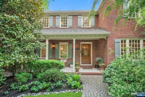 20 Dianne Drive Montville Township NJ 07045