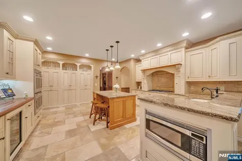 20 Dianne Drive Montville Township NJ 07045