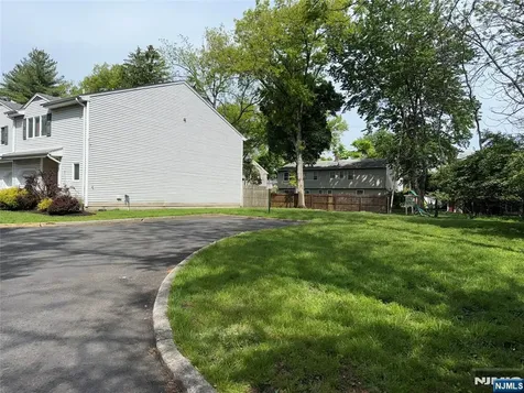 35 Meadowview Terrace Fair Lawn NJ 07410