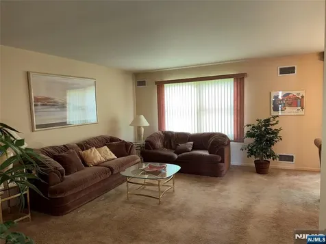 35 Meadowview Terrace Fair Lawn NJ 07410