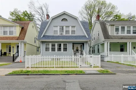 147 4th Avenue East Orange NJ 07017