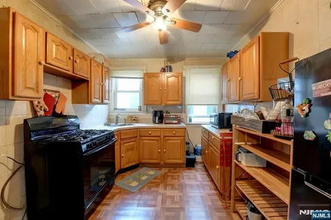 147 4th Avenue East Orange NJ 07017