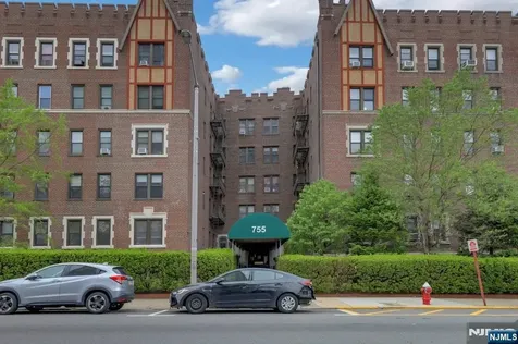 755 Anderson Avenue Cliffside Park NJ 07010