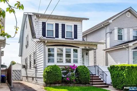 214 Prospect Avenue North Arlington NJ 07031