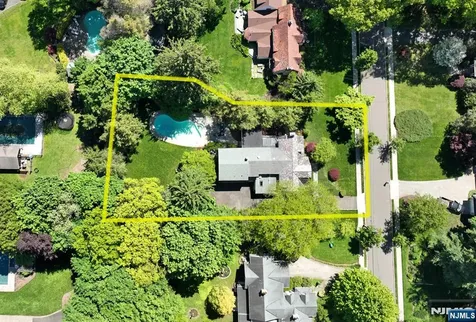 421 Hawthorne Place Ridgewood NJ 07450