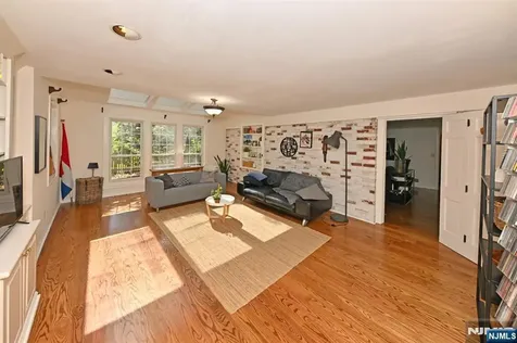 421 Hawthorne Place Ridgewood NJ 07450