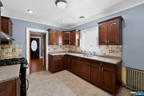 130 Sylvan Avenue Clifton NJ 07011