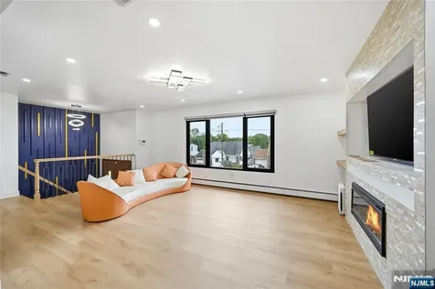 55 17th Avenue Elmwood Park NJ 07407