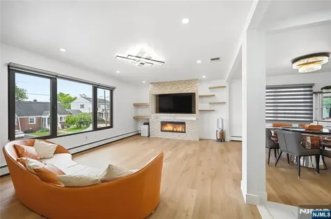 55 17th Avenue Elmwood Park NJ 07407