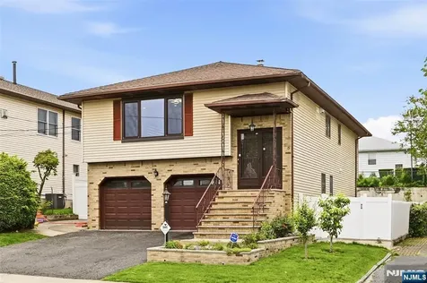 55 17th Avenue Elmwood Park NJ 07407