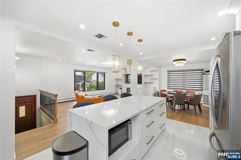 55 17th Avenue Elmwood Park NJ 07407
