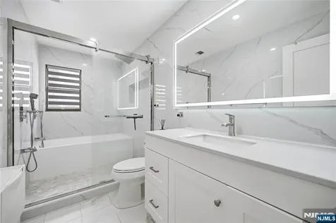 55 17th Avenue Elmwood Park NJ 07407