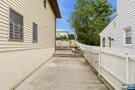 55 17th Avenue Elmwood Park NJ 07407