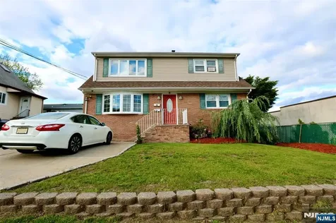 47 Van Dyke Street Wallington NJ 07057