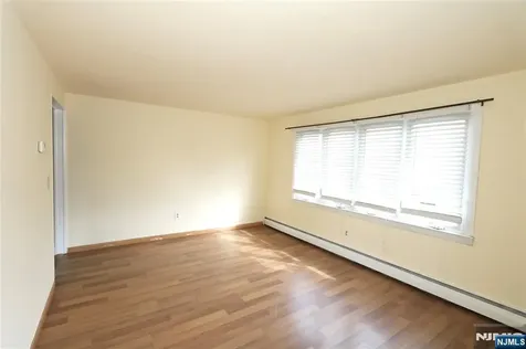 47 Van Dyke Street Wallington NJ 07057