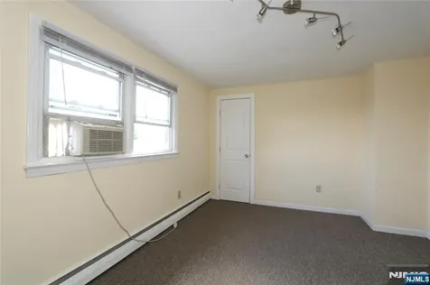 47 Van Dyke Street Wallington NJ 07057