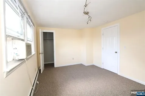 47 Van Dyke Street Wallington NJ 07057