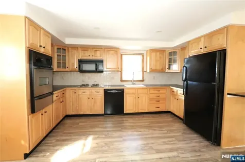 47 Van Dyke Street Wallington NJ 07057