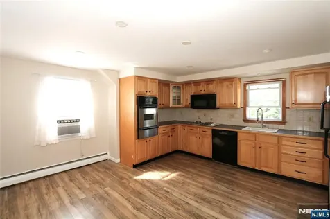 47 Van Dyke Street Wallington NJ 07057