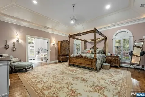 68 Brams Hill Drive Mahwah NJ 07430