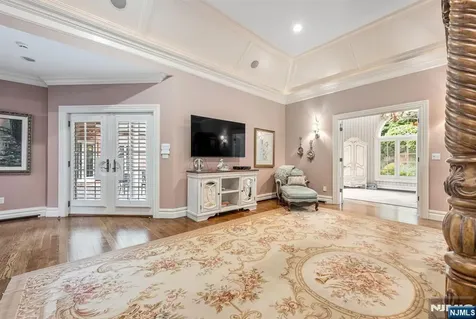 68 Brams Hill Drive Mahwah NJ 07430