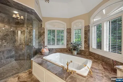 68 Brams Hill Drive Mahwah NJ 07430